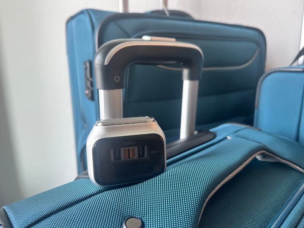 Showcasing that I chose the Liafen P3 Pro for travel due to its small size