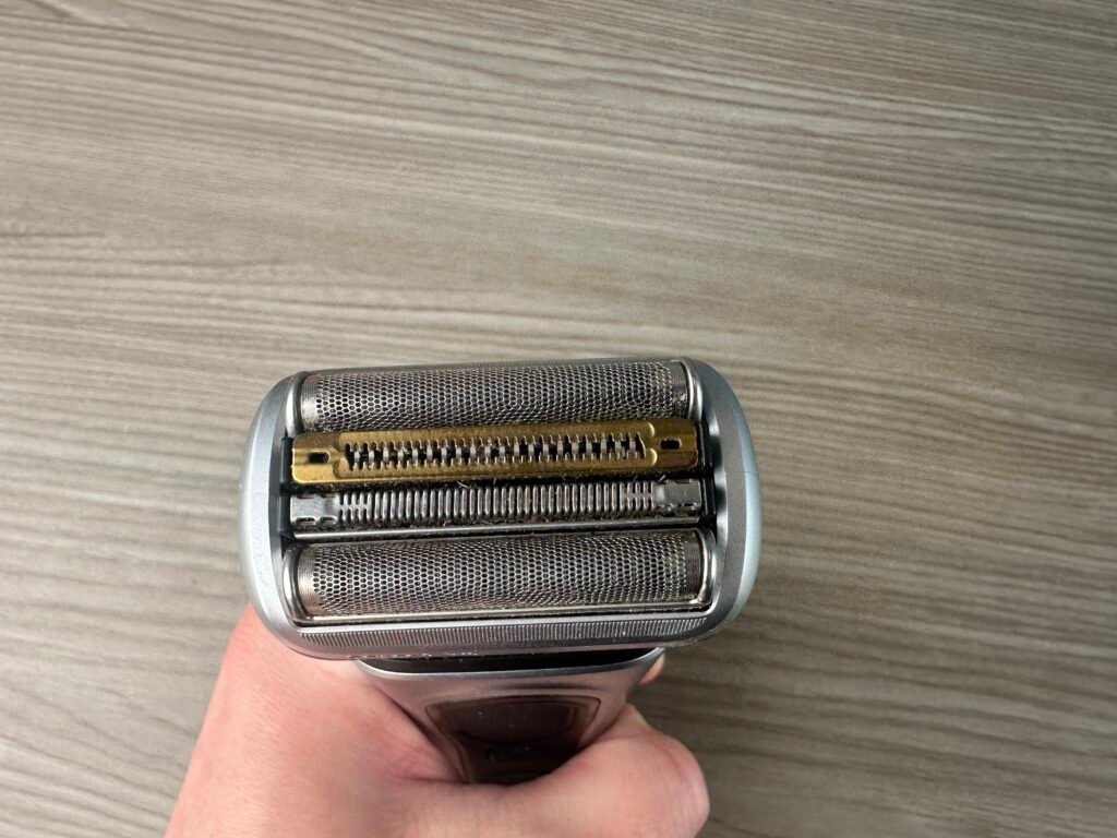 shows the razors of Braun Series 9 pro+